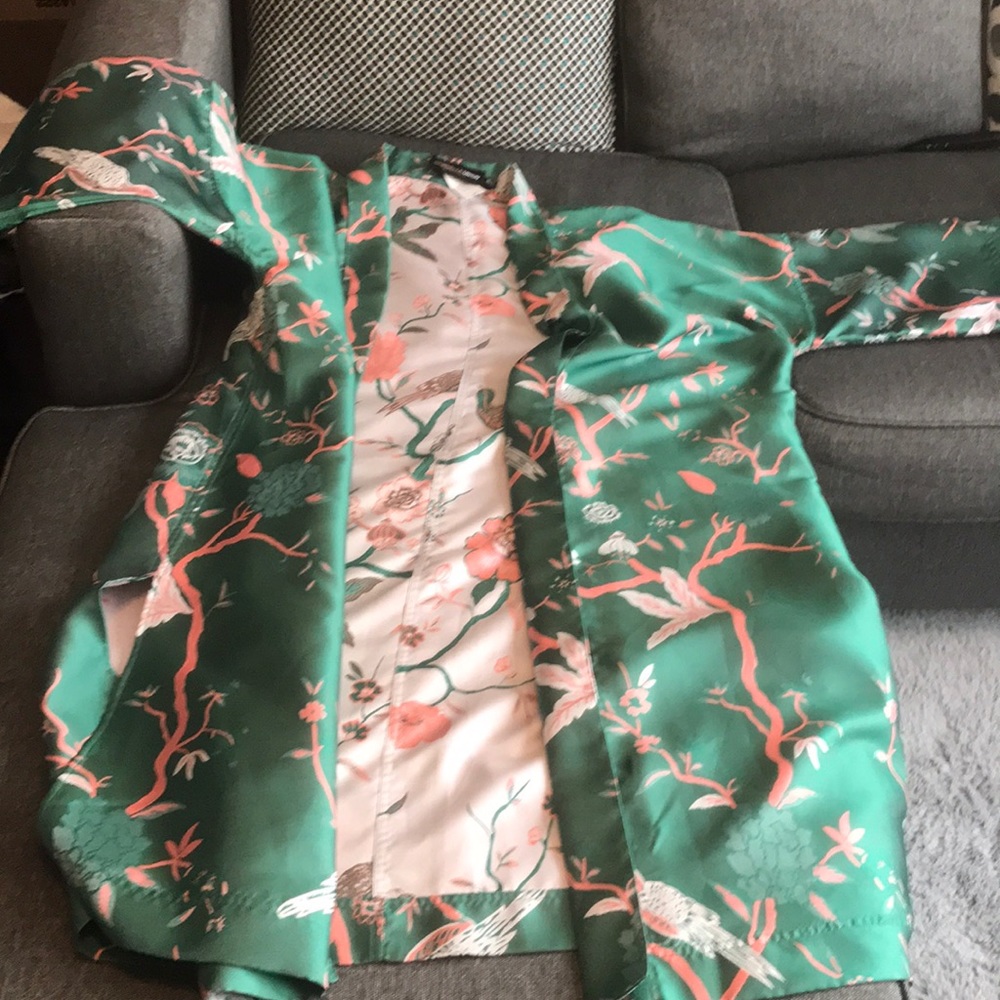 Reversible Gabrielle union kimono